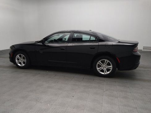 Used 2022 Dodge Charger SXT w/ Driver Convenience Group image 3