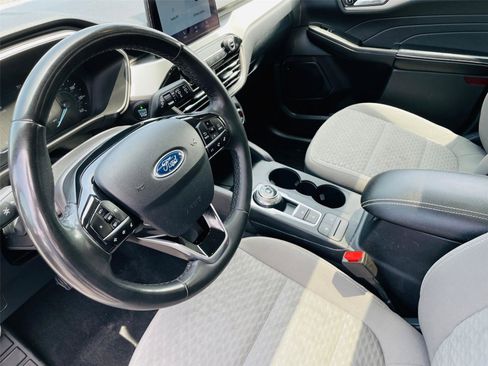 Used 2021 Ford Escape SE w/ SE Sport Appearance Package FWD image 7