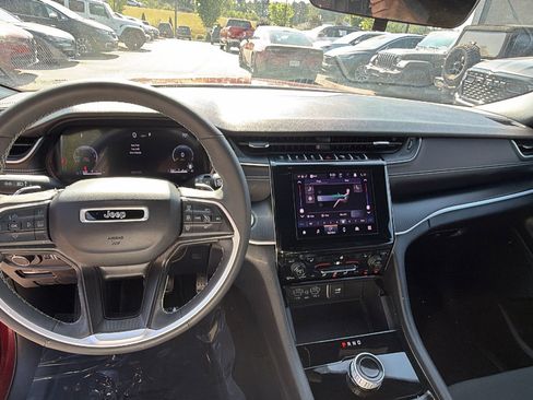 Used 2025 Jeep Grand Cherokee L Laredo w/ Luxury Tech Group I RWD image 28