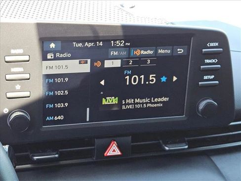 Used 2025 Hyundai Elantra Sport FWD image 13