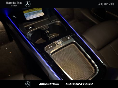 New 2025 Mercedes-Benz GLB 250 image 19