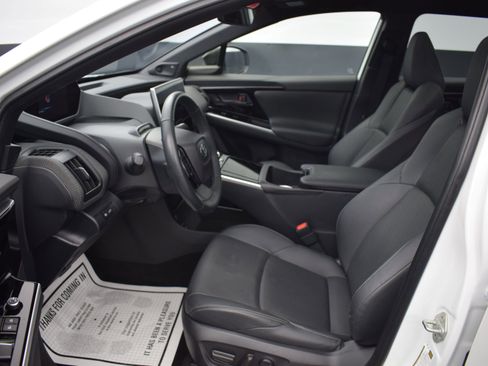 Used 2024 Toyota bZ4X Limited image 16