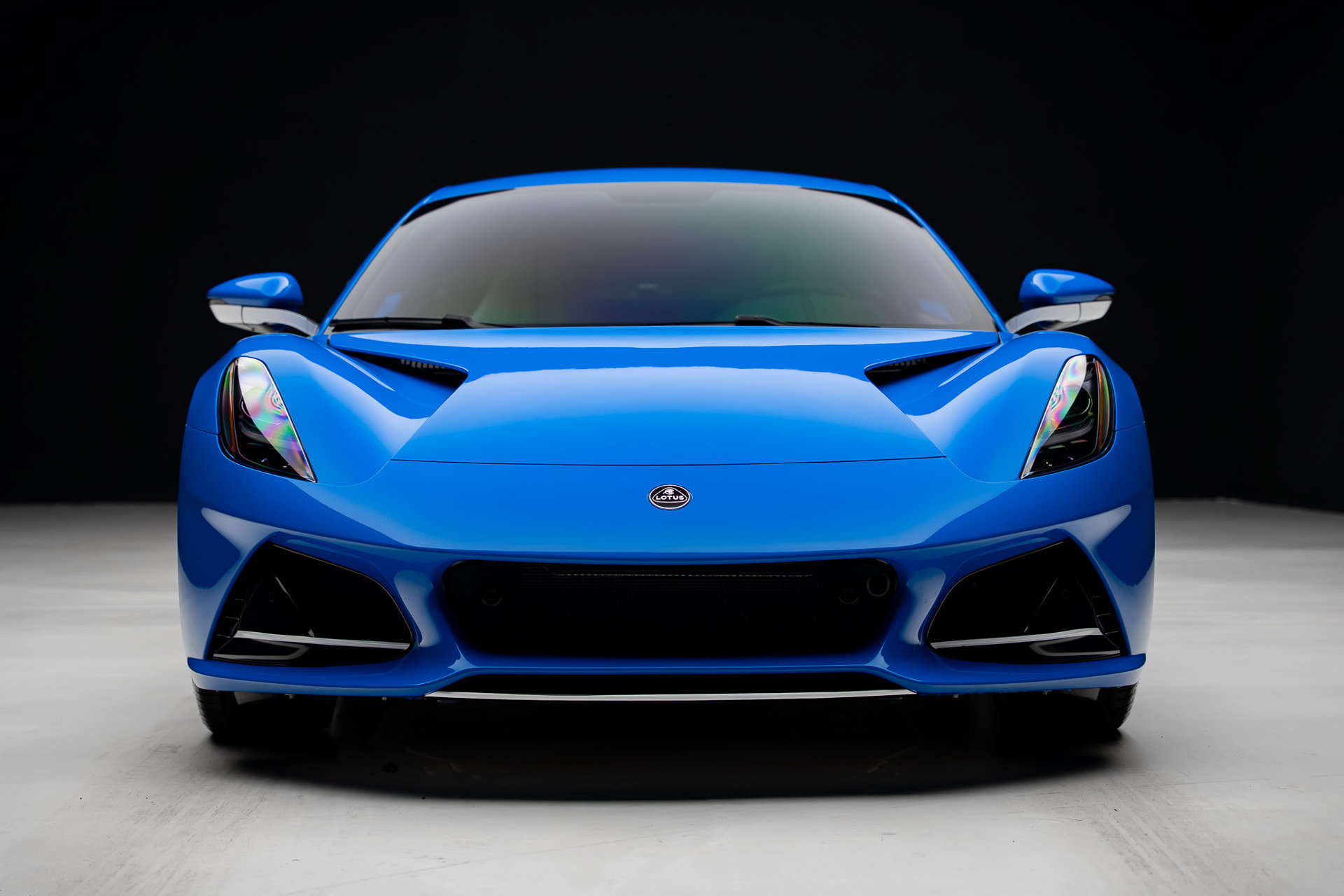Used 2025 Lotus Emira RWD image 8