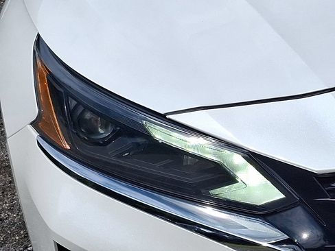 Certified 2023 Nissan Altima 2.5 SV w/ SV Premium Package AWD/4WD image 10