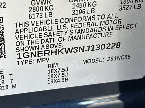 Used 2022 Chevrolet Traverse LT w/ LPO, Floor Liner Package image 33