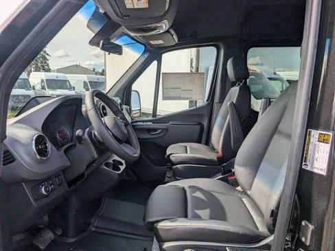 New 2025 Mercedes-Benz Sprinter 2500 image 24