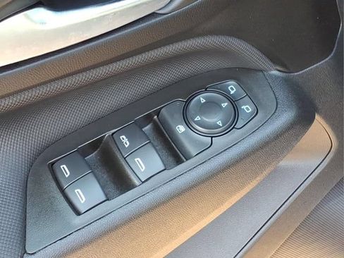 Used 2024 Chevrolet Equinox RS FWD image 16