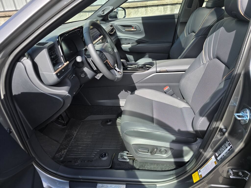 New 2026 Toyota Crown Platinum AWD/4WD image 15