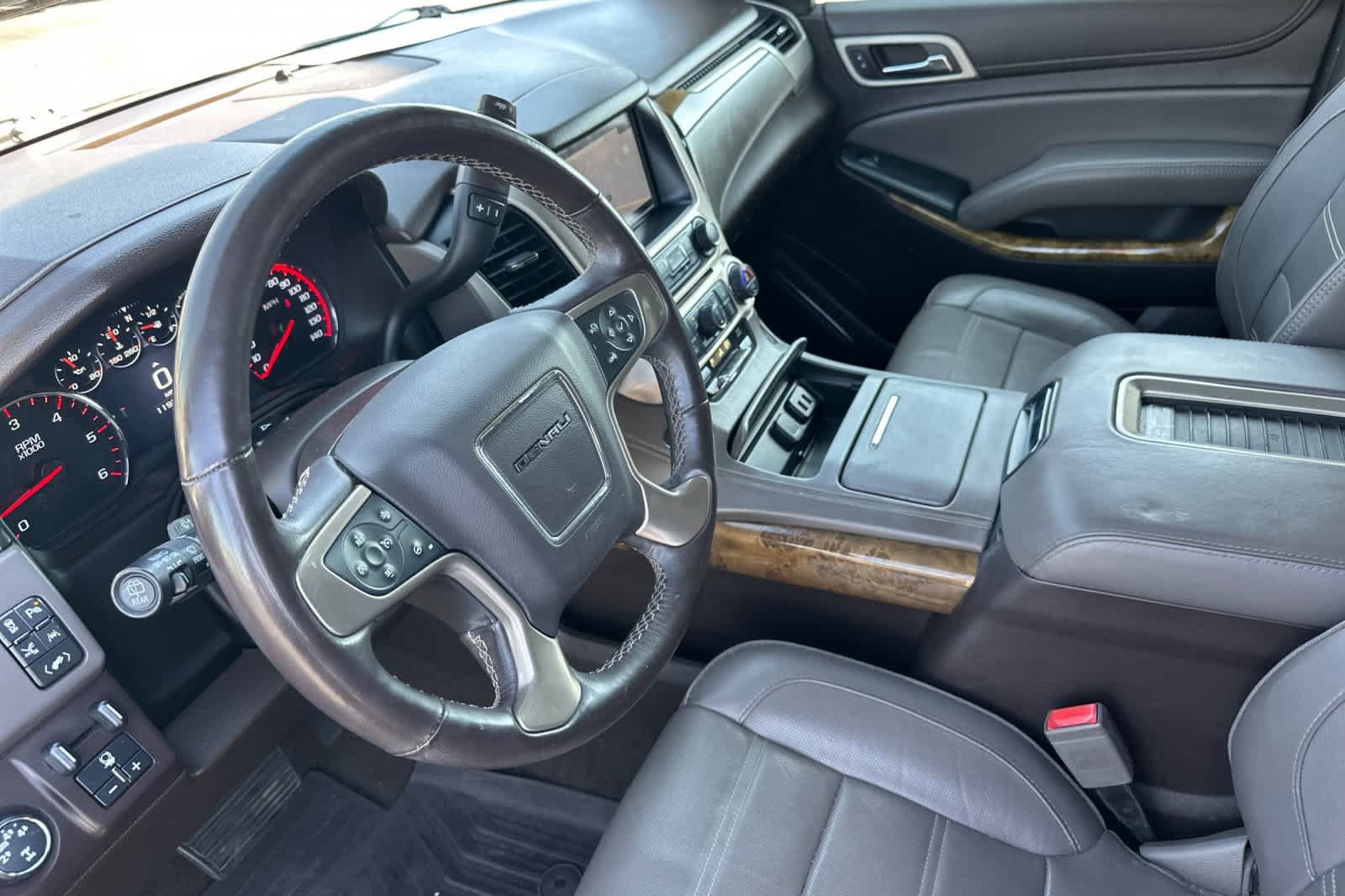 Used 2016 GMC Yukon Denali w/ Open Road Package AWD/4WD image 10