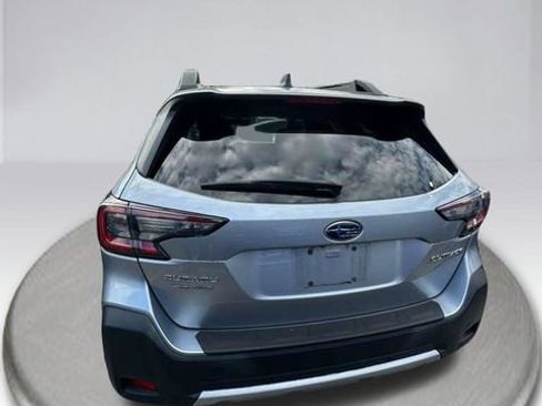 Used 2024 Subaru Outback Limited AWD/4WD image 9