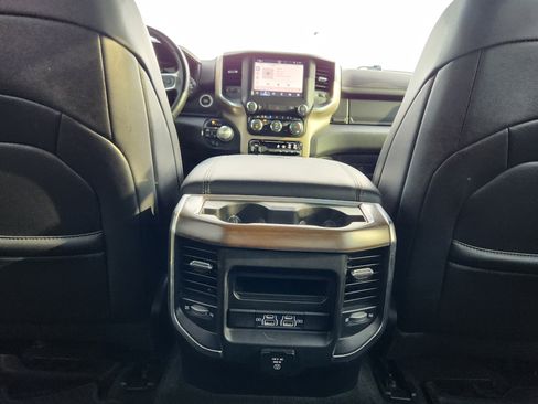 Used 2022 RAM 1500 Laramie AWD/4WD image 14
