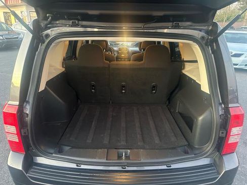 Used 2016 Jeep Patriot Latitude image 14