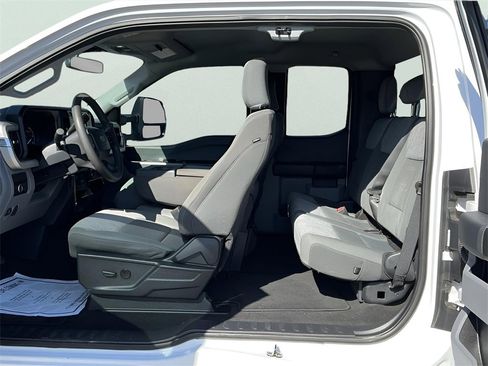 Certified 2024 Ford F550 4x4 SuperCab Super Duty w/ XLT Value Package image 16