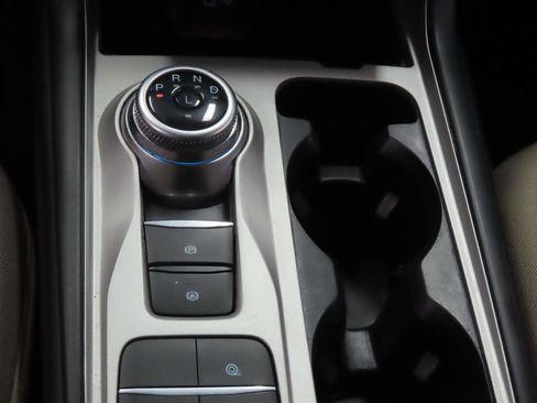 Used 2023 Ford Explorer XLT RWD image 8
