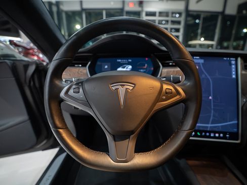 Used 2021 Tesla Model S Long Range Plus AWD/4WD image 11
