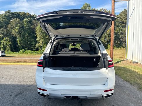 Used 2023 BMW X7 xDrive40i w/ Premium Package image 35