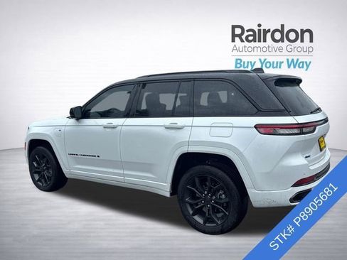 Used 2023 Jeep Grand Cherokee 30th Anniversary AWD/4WD image 4