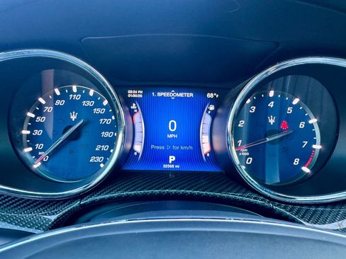 Used 2014 Maserati Quattroporte GTS image 17