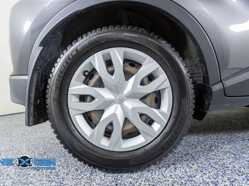Used 2021 Toyota C-HR LE FWD image 44