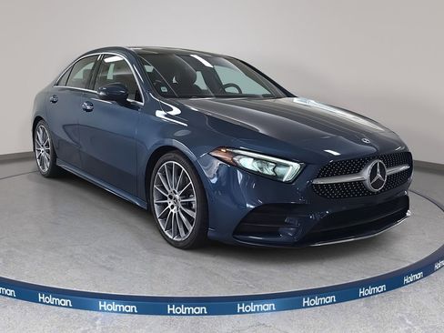 Used 2021 Mercedes-Benz A 220 image 4