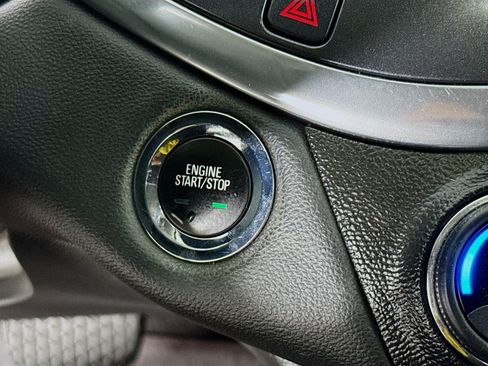 Used 2018 Chevrolet Impala LT FWD image 19