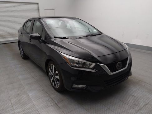 Used 2020 Nissan Versa SR FWD image 13