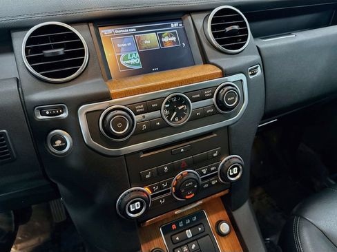 Used 2016 Land Rover LR4 AWD/4WD image 23