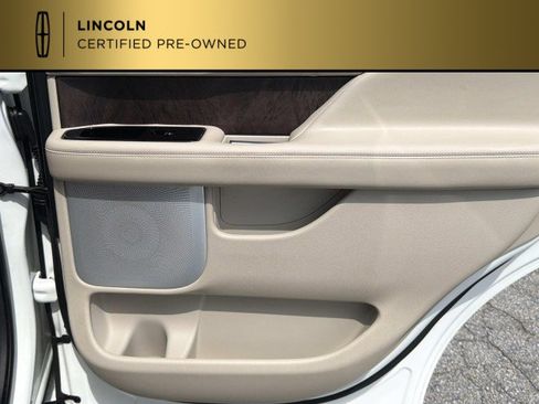 Certified 2021 Lincoln Navigator Reserve w/ Luxury Package AWD/4WD image 16