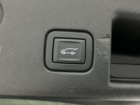 Used 2019 Chevrolet Equinox LT FWD image 44