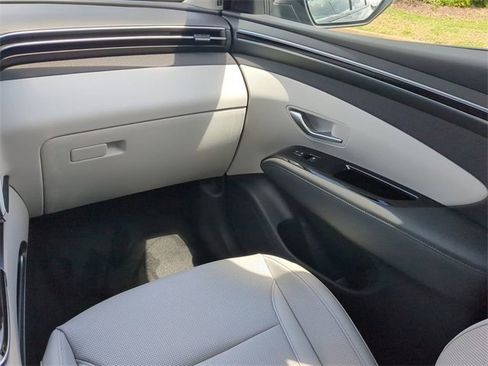 Used 2024 Hyundai Tucson Limited image 16