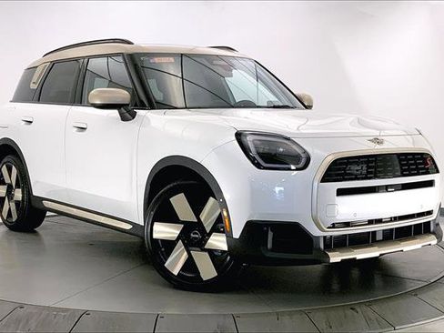 Used 2025 MINI Cooper Countryman S w/ Comfort Package Max image 11