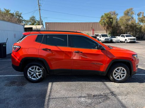 Used 2019 Jeep Compass Sport FWD image 4