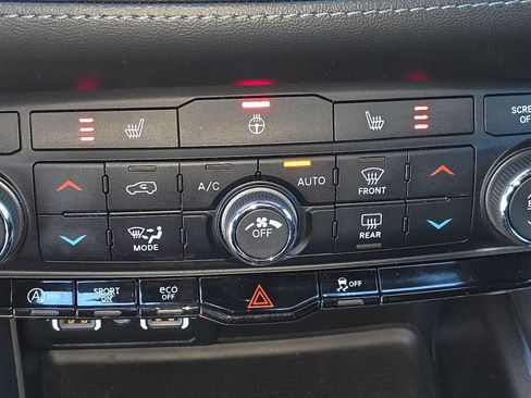 Used 2024 Dodge Durango GT w/ Blacktop Package AWD/4WD image 27