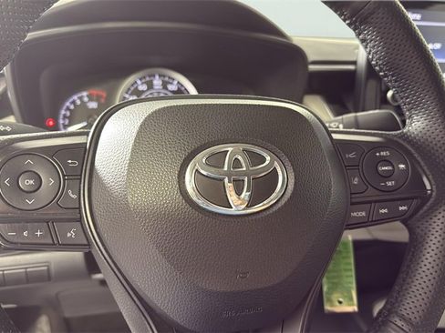 Used 2022 Toyota Corolla LE image 23