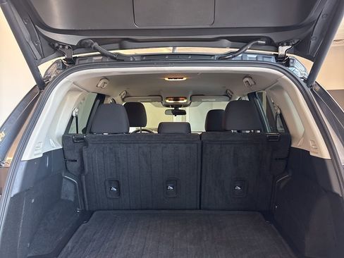 Used 2024 Nissan Rogue SV image 12