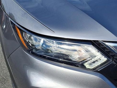 Used 2022 Nissan Rogue Sport SV image 9