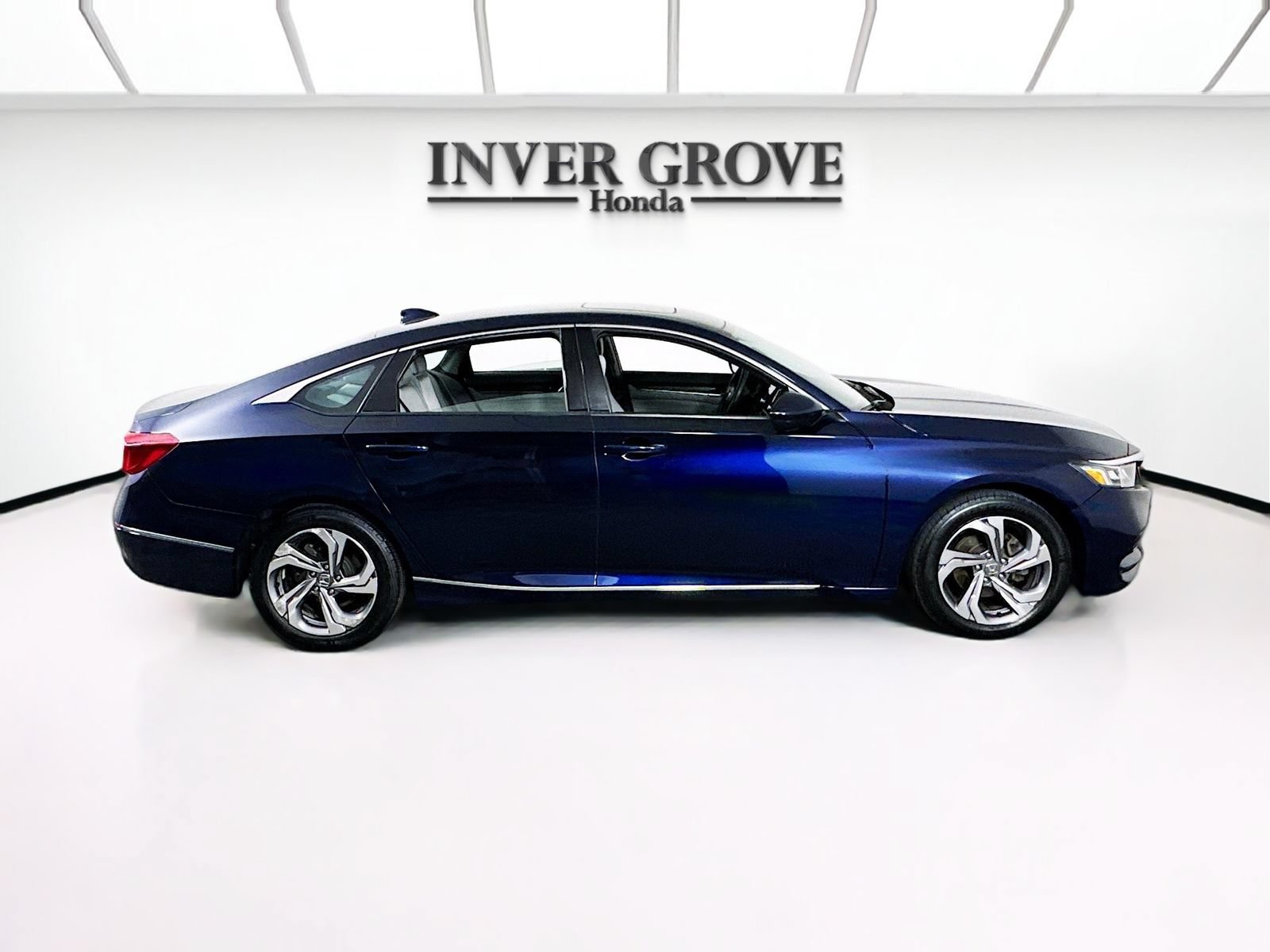 Used 2018 Honda Accord EX image 4