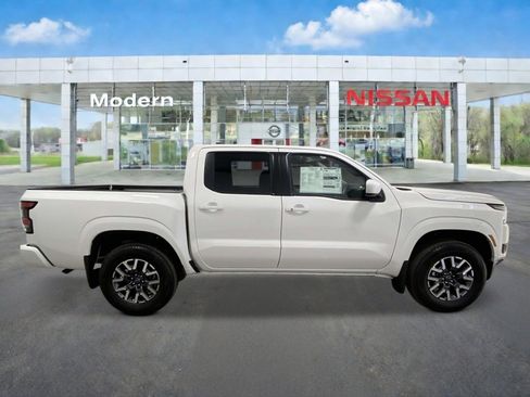 New 2026 Nissan Frontier SV AWD/4WD image 4