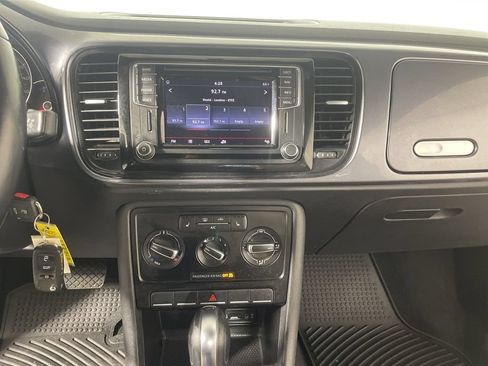 Used 2017 Volkswagen Beetle 1.8T FWD image 15