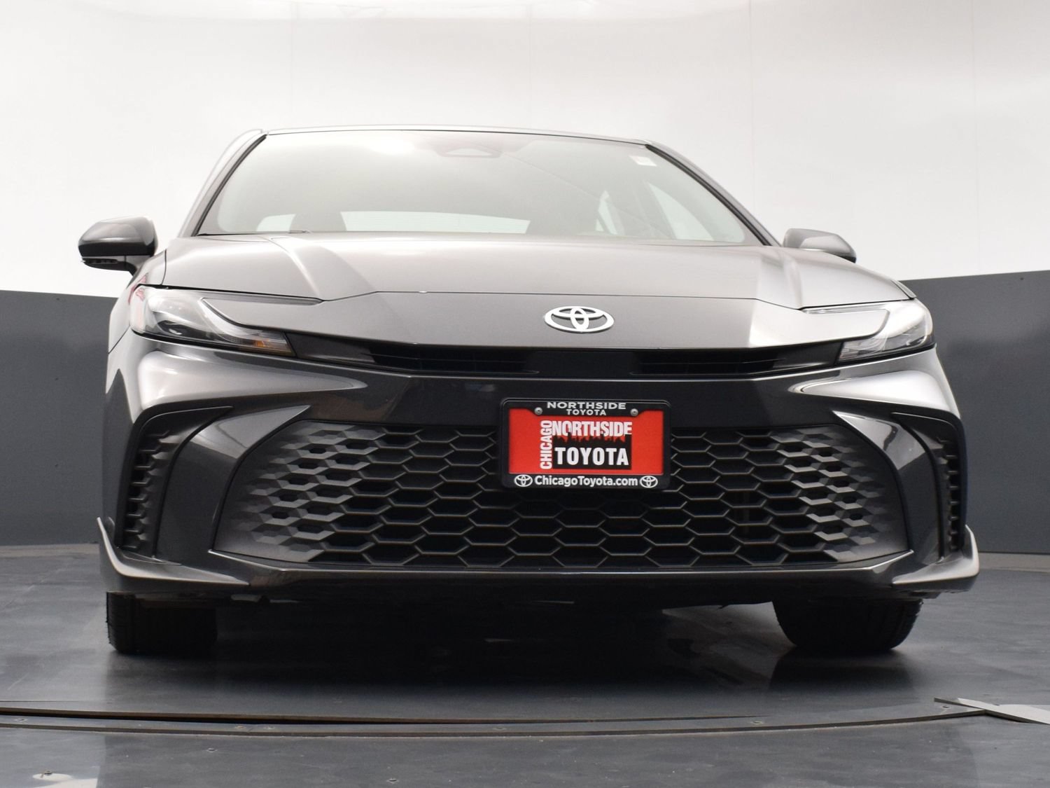 Used 2025 Toyota Camry SE FWD image 29