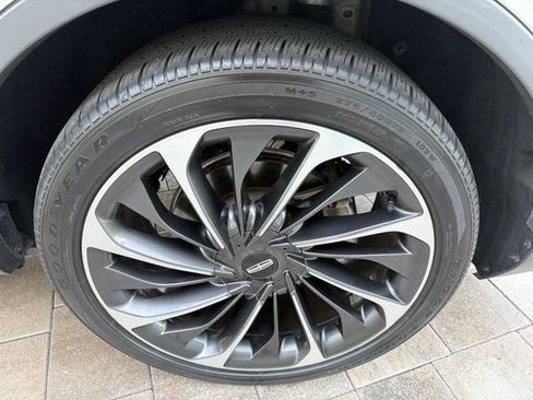 Used 2023 Lincoln Aviator Reserve w/ Equipment Group 201A RWD image 37