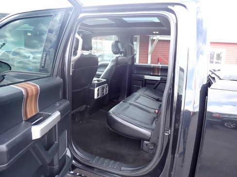 Used 2015 Ford F150 Lariat w/ Equipment Group 502A Luxury AWD/4WD image 8