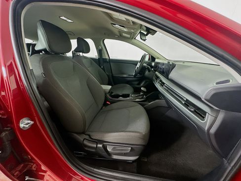 Used 2025 Kia K4 FWD image 29