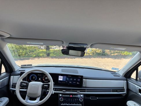 Used 2025 Hyundai Santa Fe SEL image 36