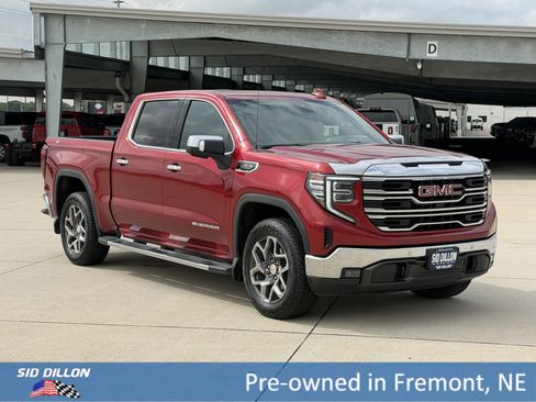 Used 2025 GMC Sierra 1500 SLT w/ SLT Premium Plus Package AWD/4WD image 2