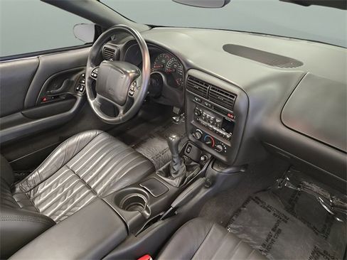 Used 2002 Chevrolet Camaro Z28 w/ SS Performance/Appearance Pkg image 39