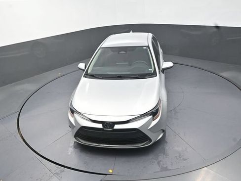 Used 2024 Toyota Corolla LE FWD image 24