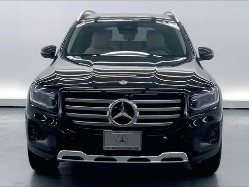 Used 2026 Mercedes-Benz GLB 250 image 3