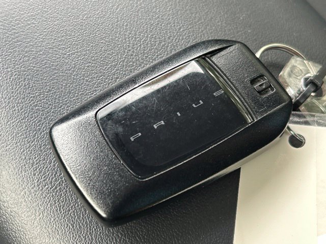 Used 2024 Toyota Prius LE AWD/4WD image 60