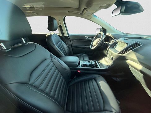 Used 2020 Ford Edge SEL w/ Convenience Package image 10